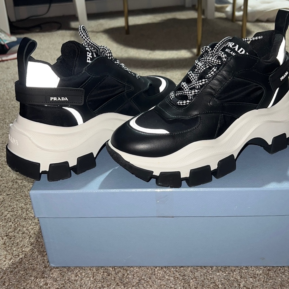 Woman’s Prada shoes size 7.5